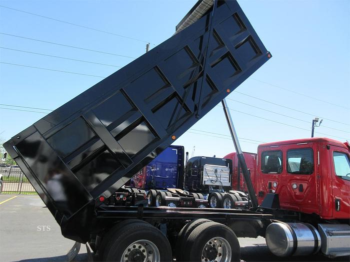 Used 2019 FREIGHTLINER CASCADIA 126