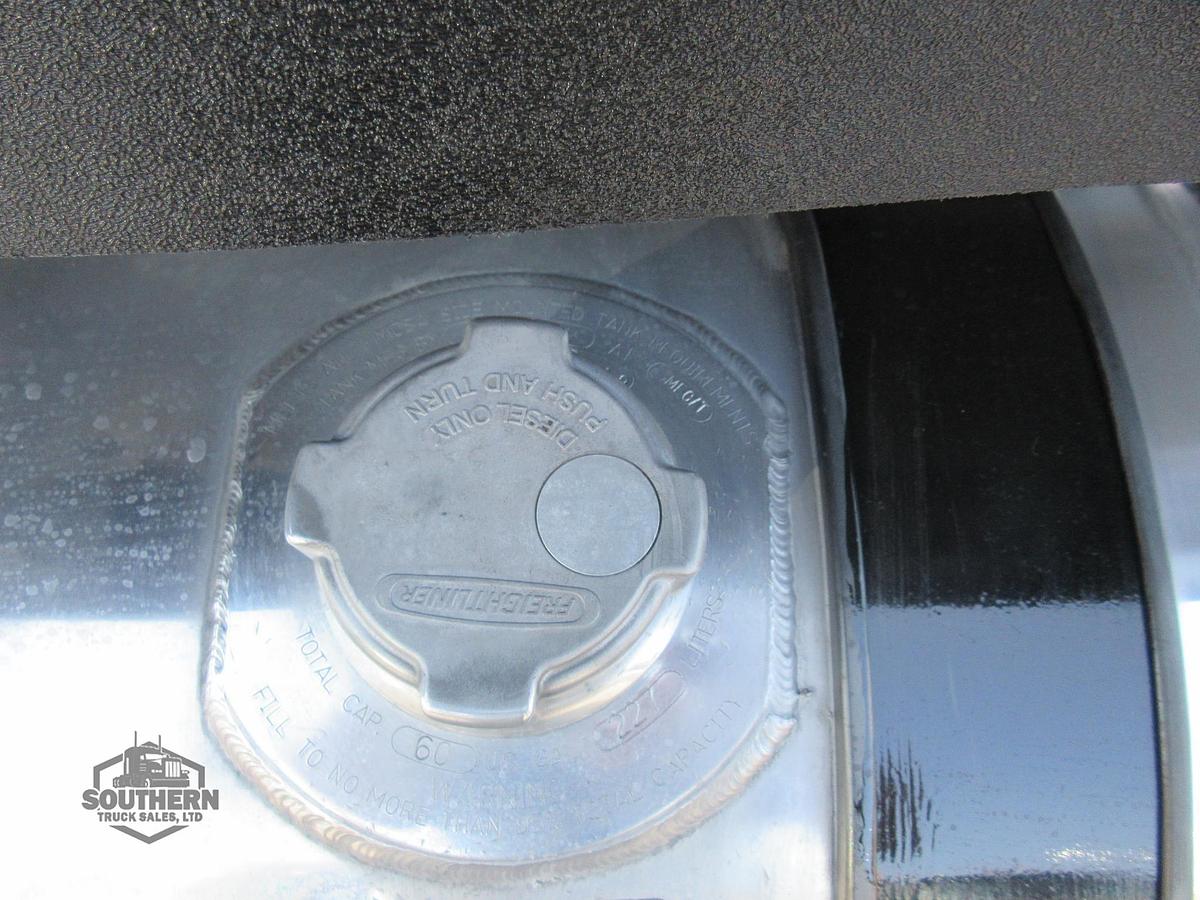 Used 2020 FREIGHTLINER 122SD