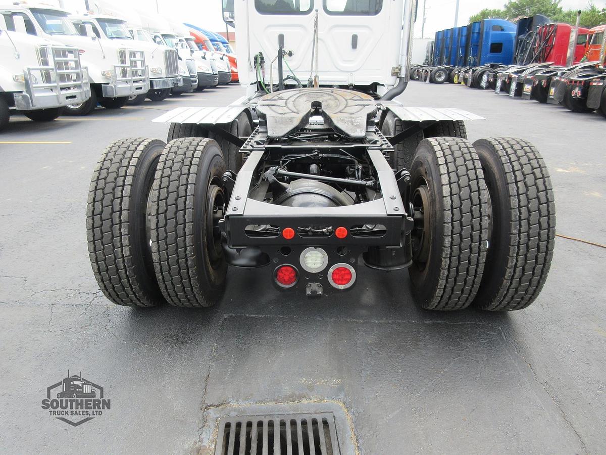 Used 2020 FREIGHTLINER CASCADIA 126