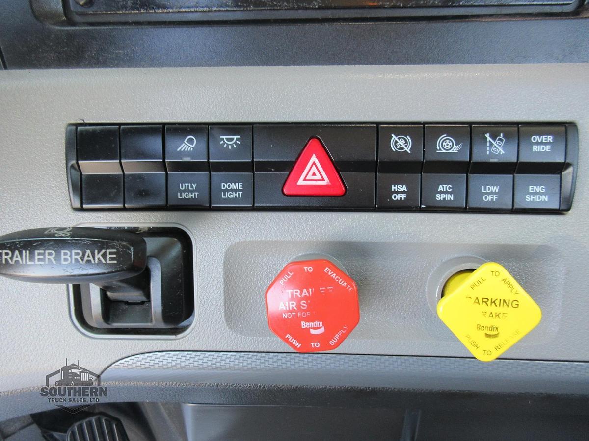 Used 2019 FREIGHTLINER CASCADIA 126