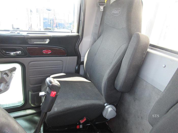 Used 2015 PETERBILT 389