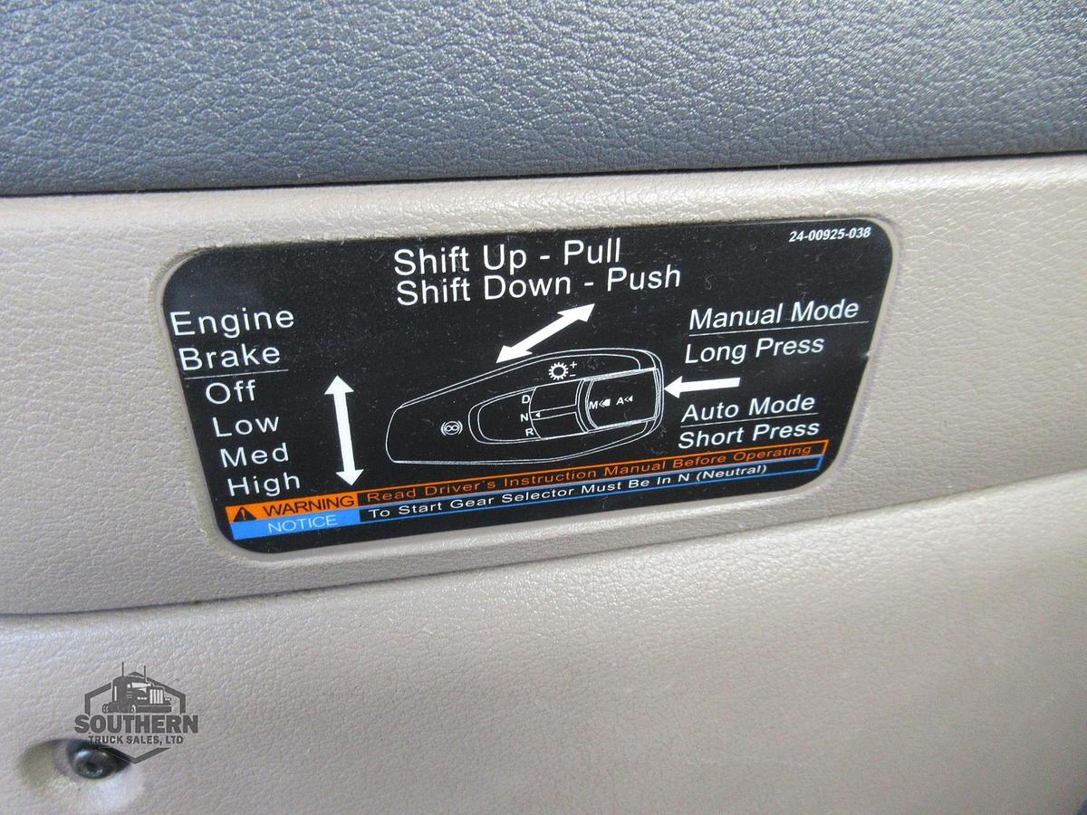 Used 2018 FREIGHTLINER CASCADIA 113