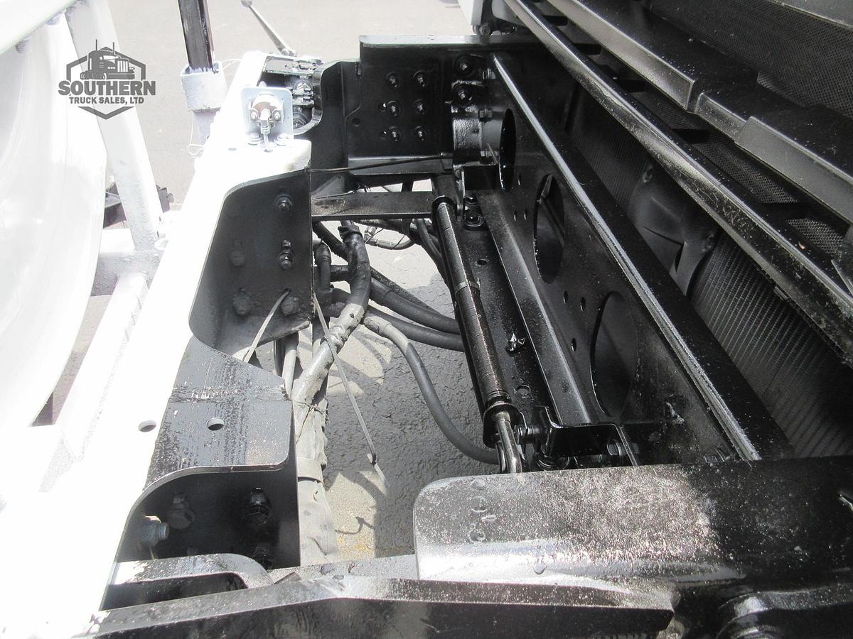 Used 2015 FREIGHTLINER 114SD