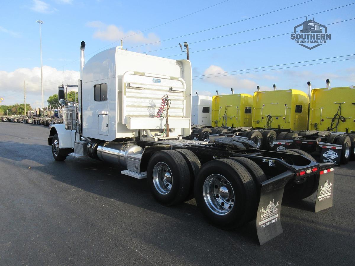 Used 2018 PETERBILT 389