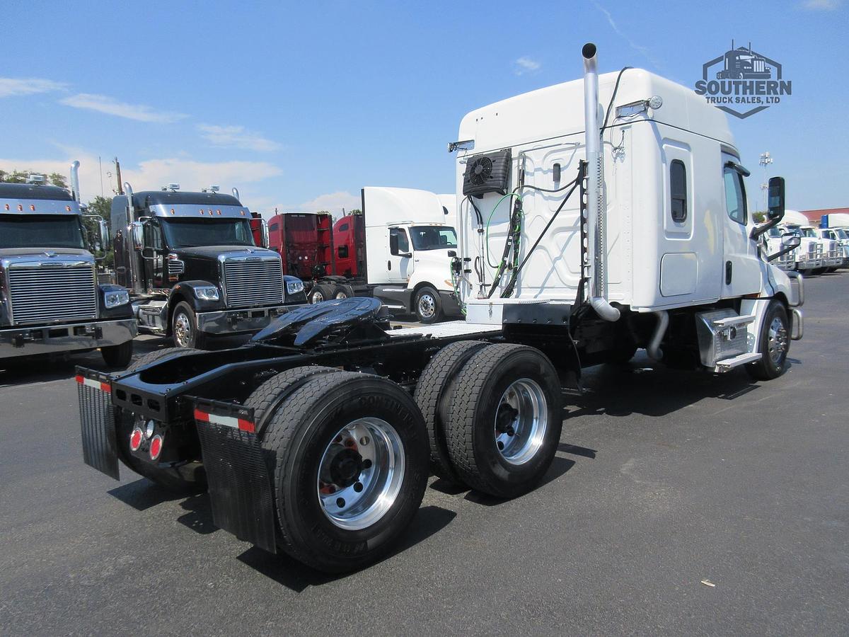 Used 2020 FREIGHTLINER CASCADIA 126