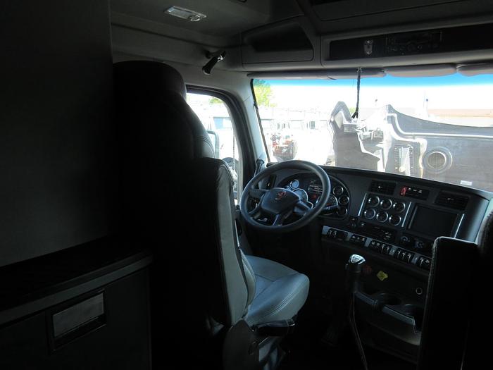 Used 2021 KENWORTH T880