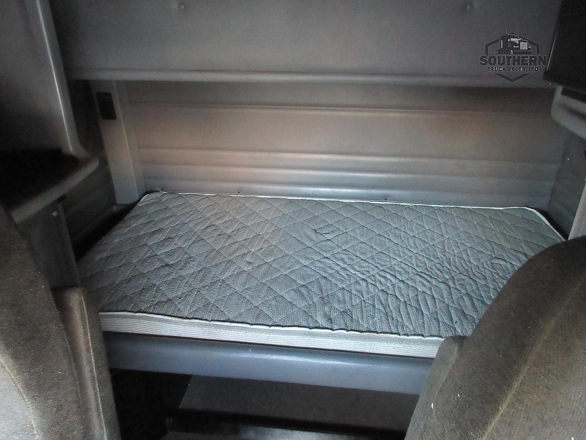 Used 2018 PETERBILT 389