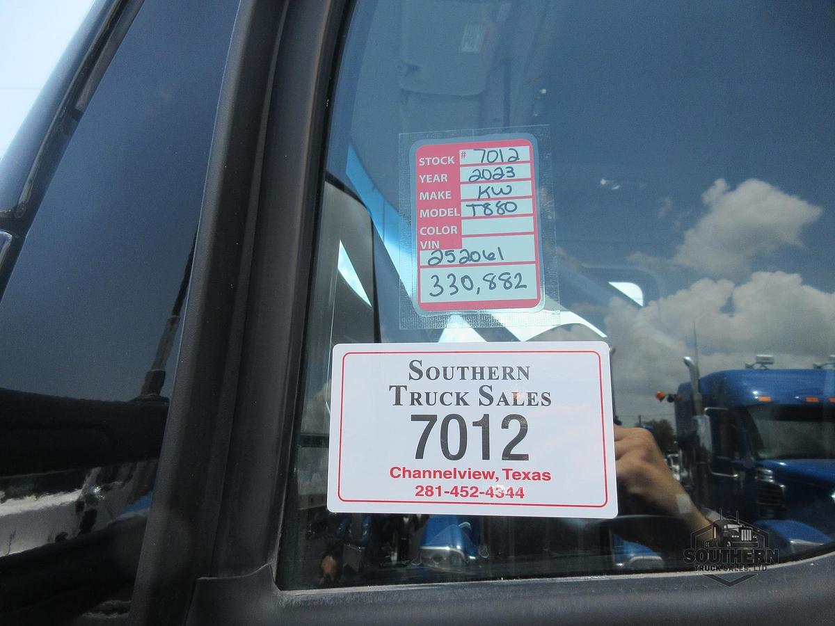Used 2023 KENWORTH T880