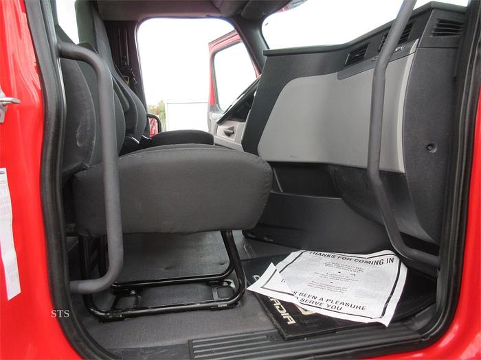 Used 2018 FREIGHTLINER CASCADIA 126