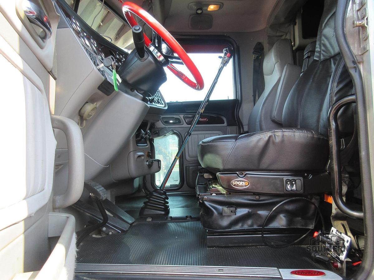 Used 2014 PETERBILT 389