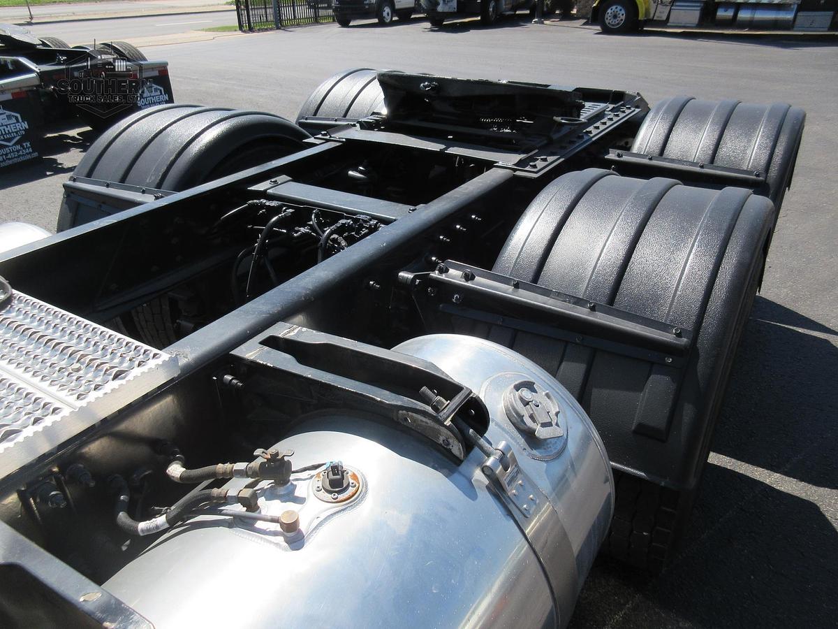 Used 2020 PETERBILT 567