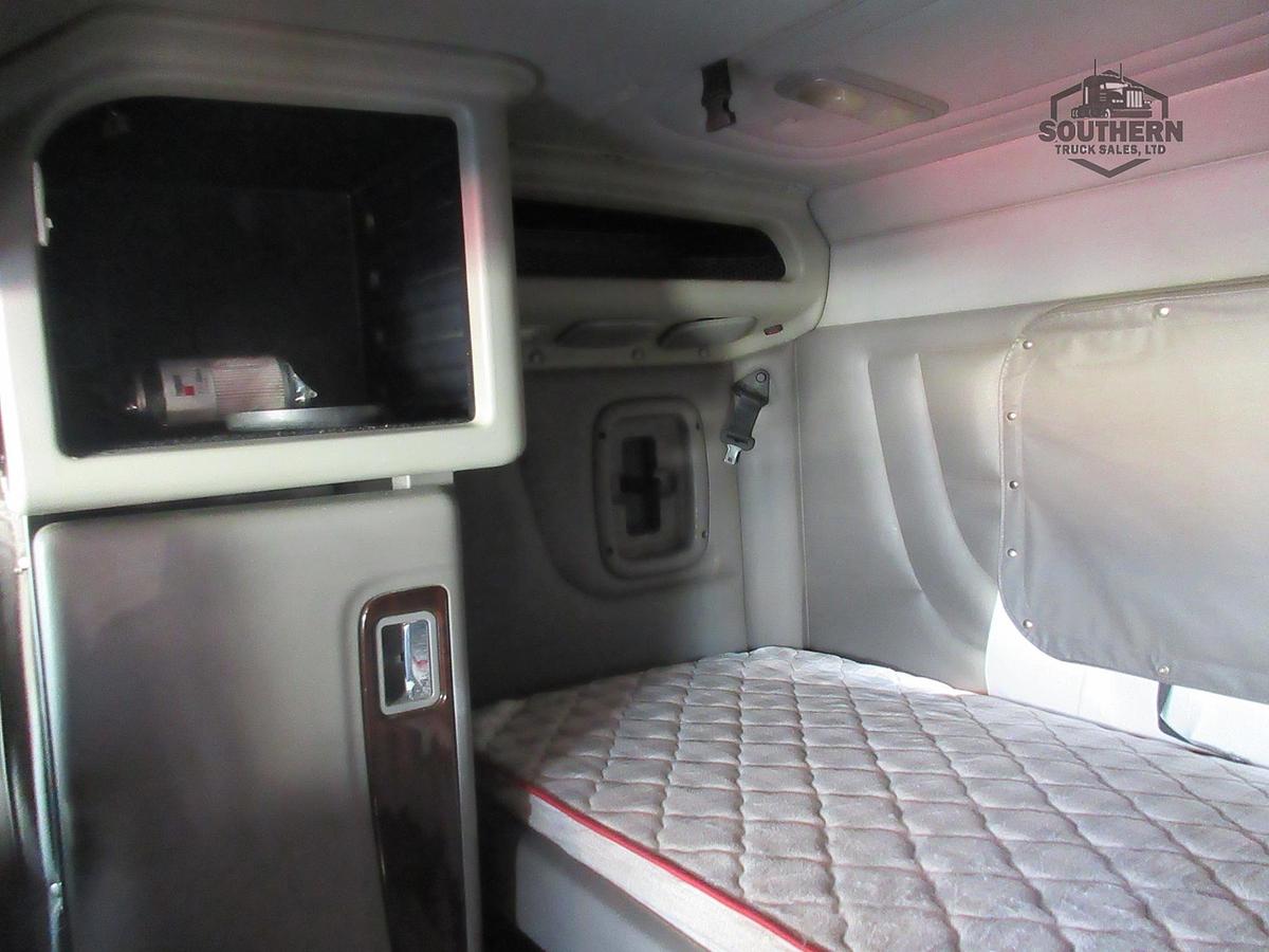 Used 2014 PETERBILT 389