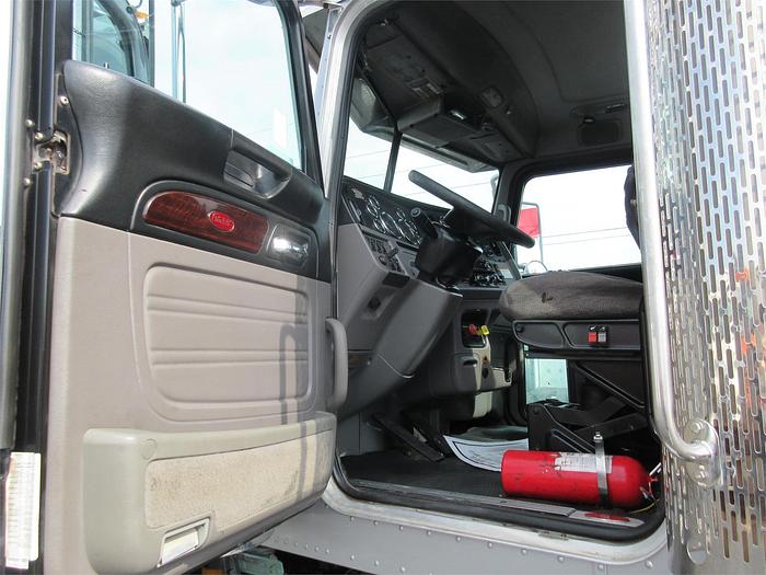 Used 2015 PETERBILT 389