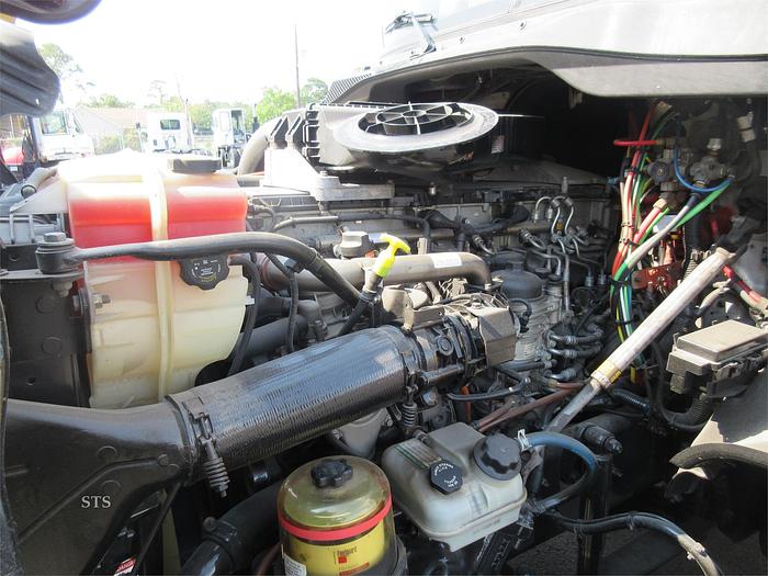 Used 2016 FREIGHTLINER CASCADIA 125