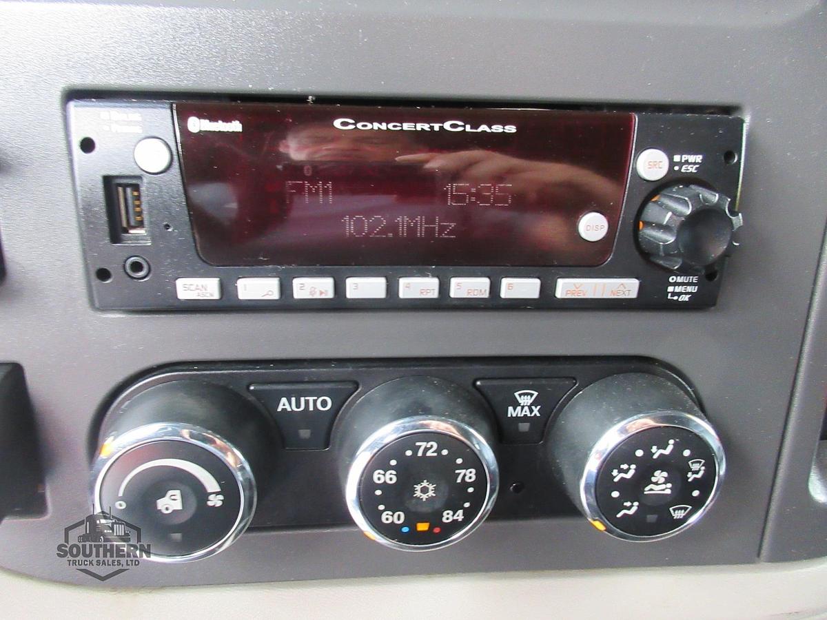 Used 2023 PETERBILT 567