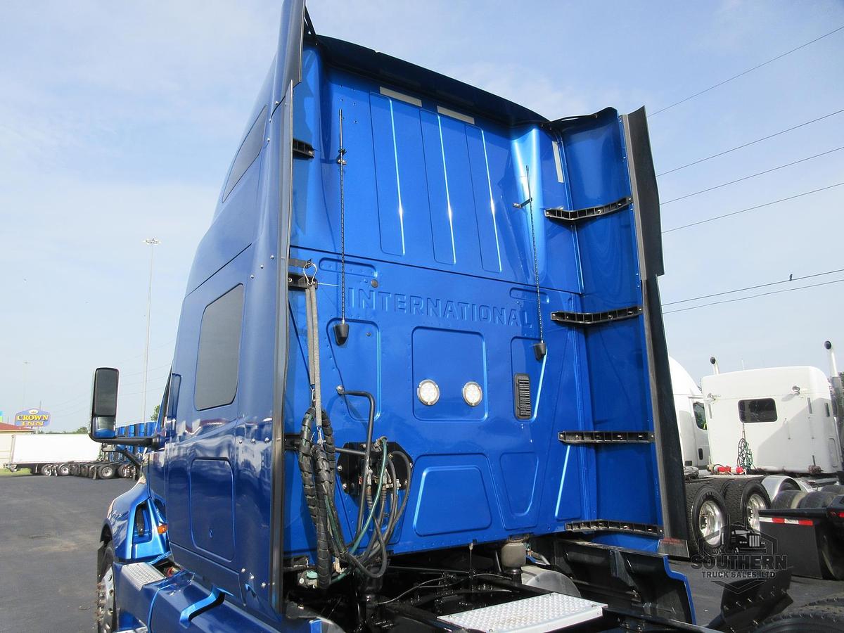 Used 2021 INTERNATIONAL LT