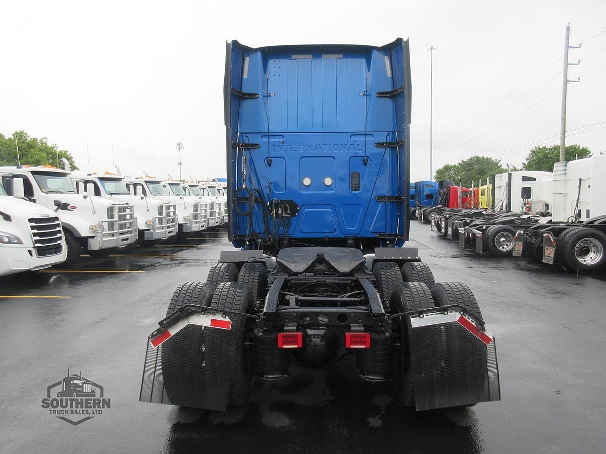 Used 2021 INTERNATIONAL LT