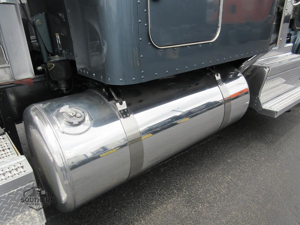 Used 2019 PETERBILT 389