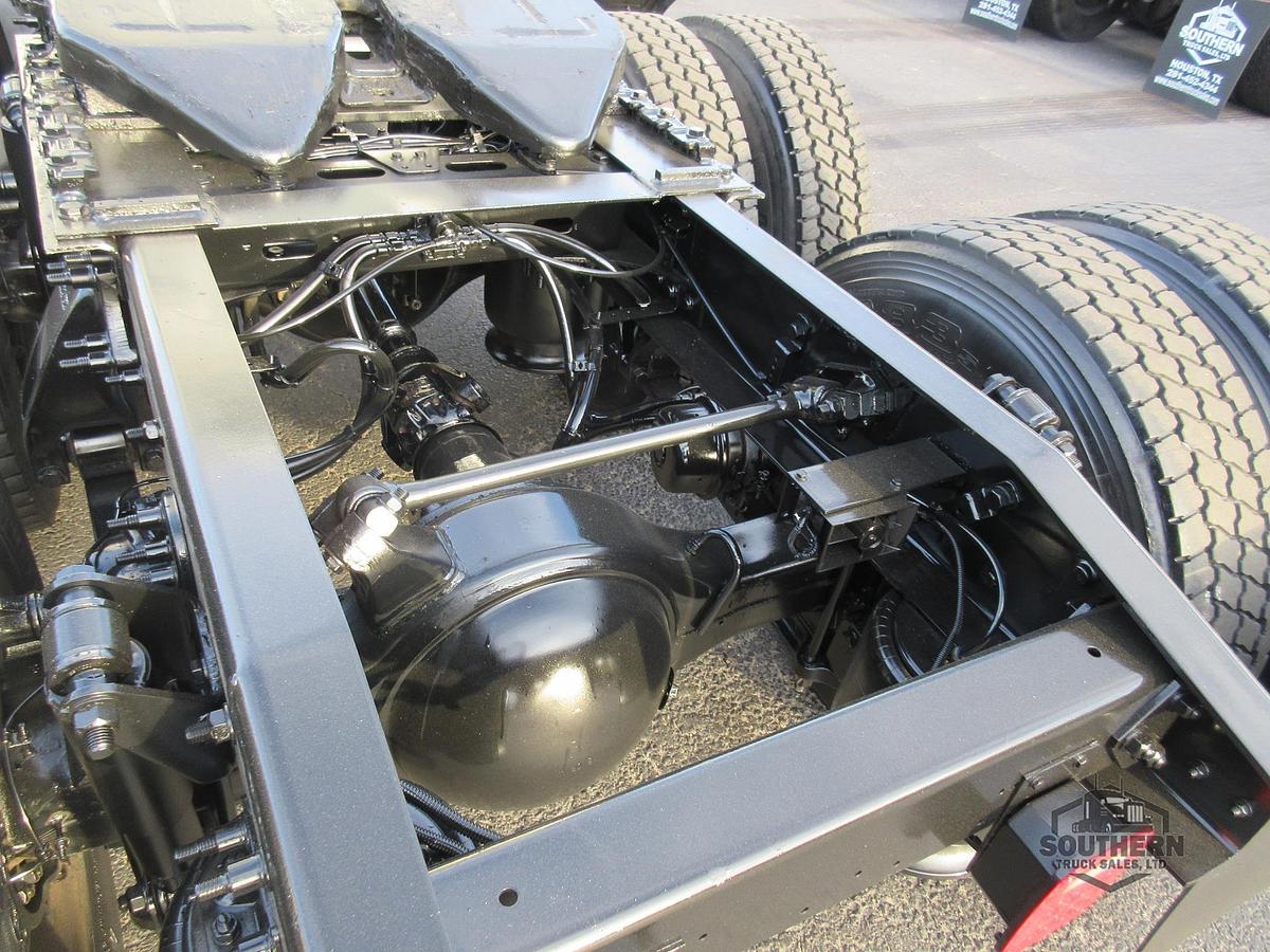 Used 2018 FREIGHTLINER CASCADIA 113