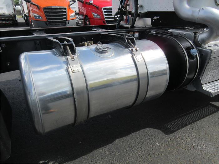 Used 2014 PETERBILT 365