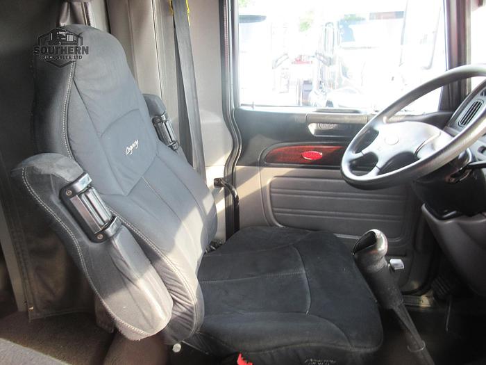 Used 2018 PETERBILT 389