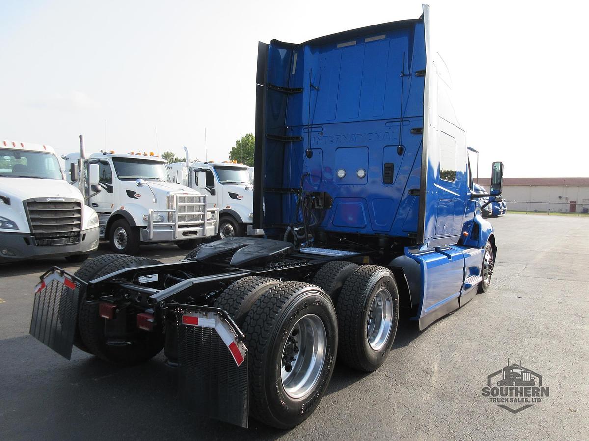 Used 2021 INTERNATIONAL LT