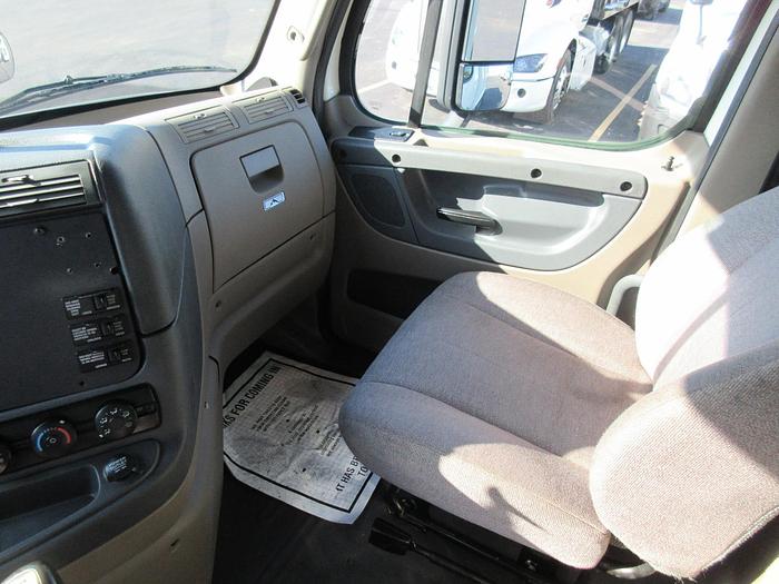 Used 2017 FREIGHTLINER CASCADIA 113