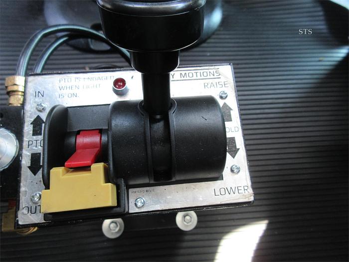 Used 2013 PETERBILT 365