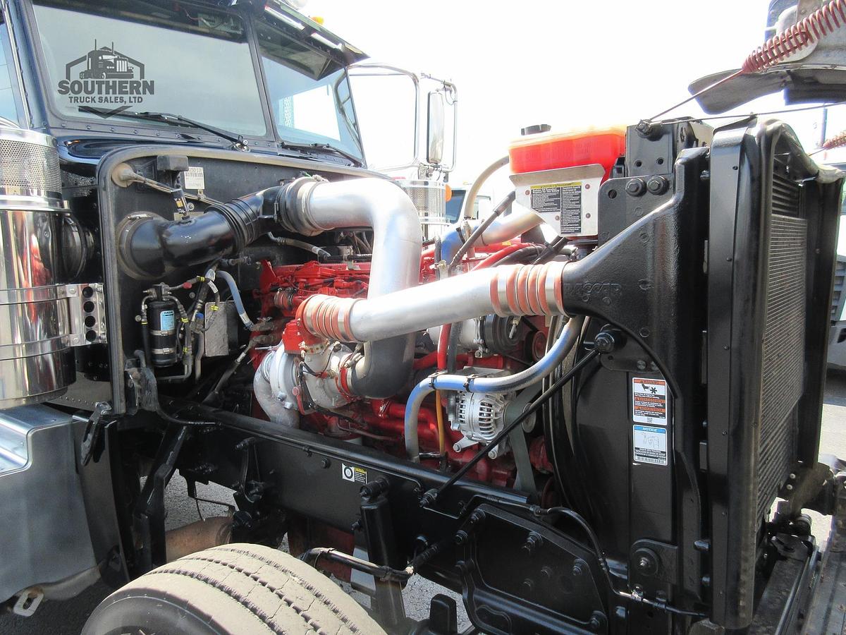 Used 2024 PETERBILT 389