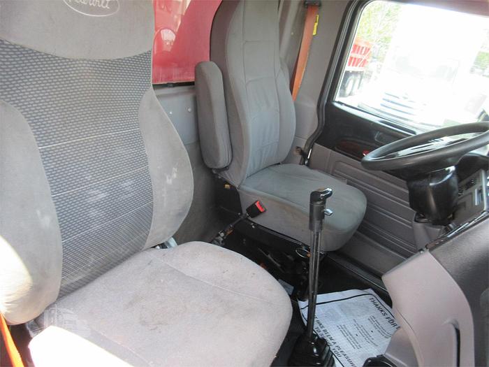 Used 2015 PETERBILT 365