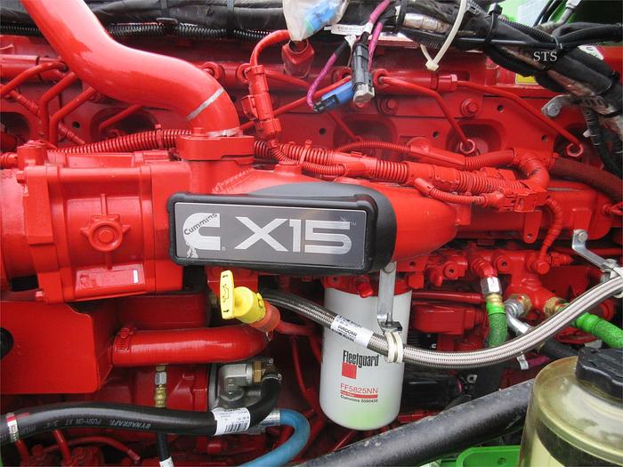 Used 2022 PETERBILT 389