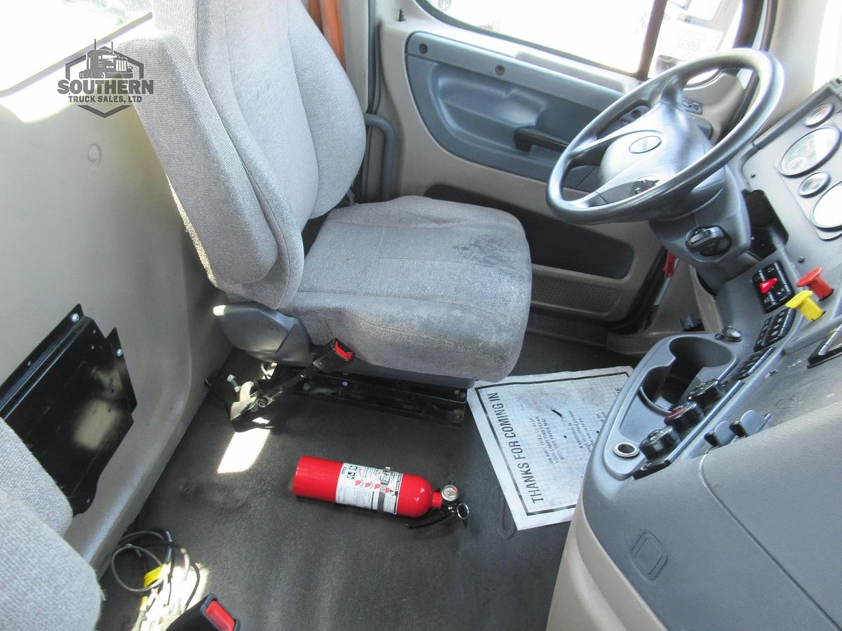 Used 2018 FREIGHTLINER CASCADIA 125