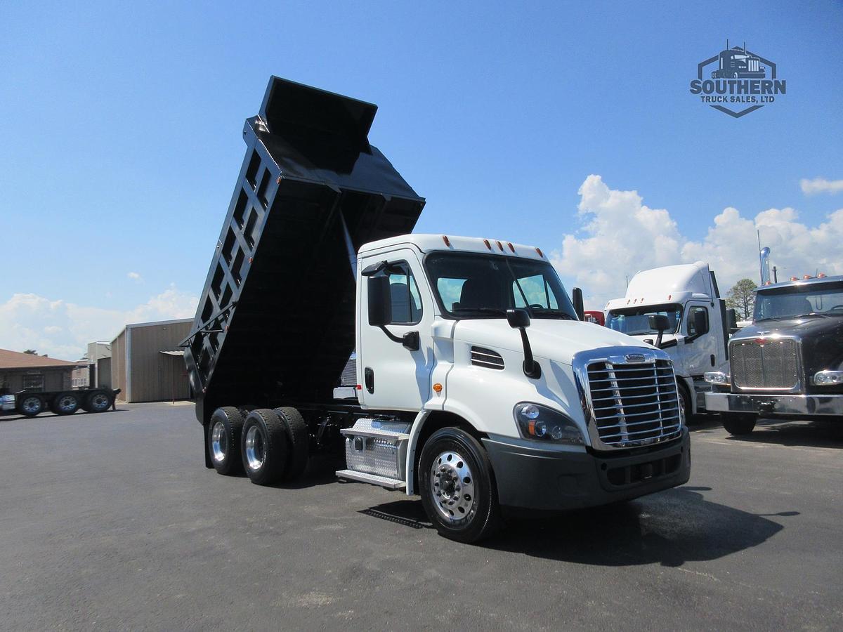 Used 2019 FREIGHTLINER CASCADIA 113