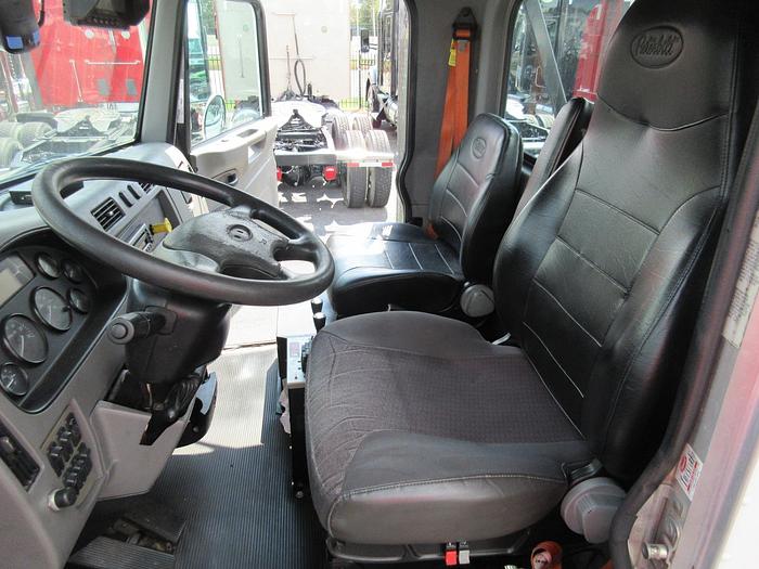 Used 2013 PETERBILT 348