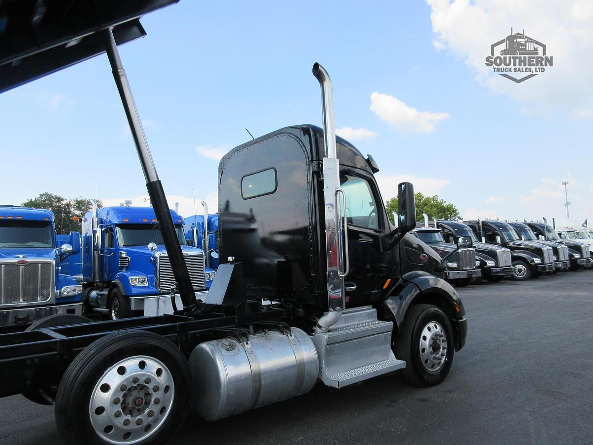 Used 2018 PETERBILT 579