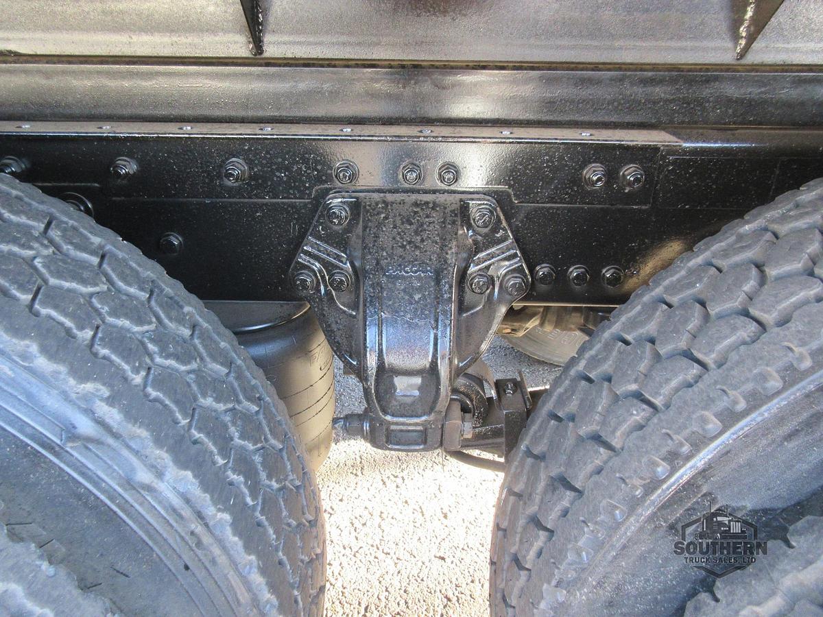 Used 2016 KENWORTH T880