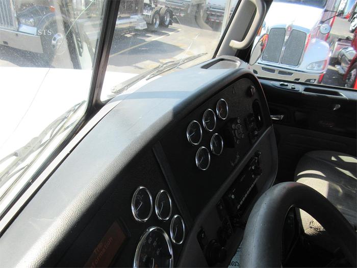 Used 2013 PETERBILT 365