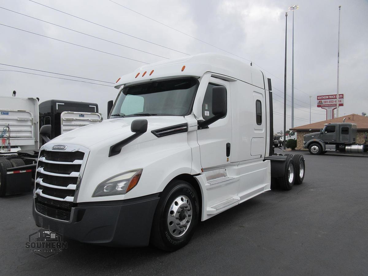 Used 2020 FREIGHTLINER CASCADIA 126
