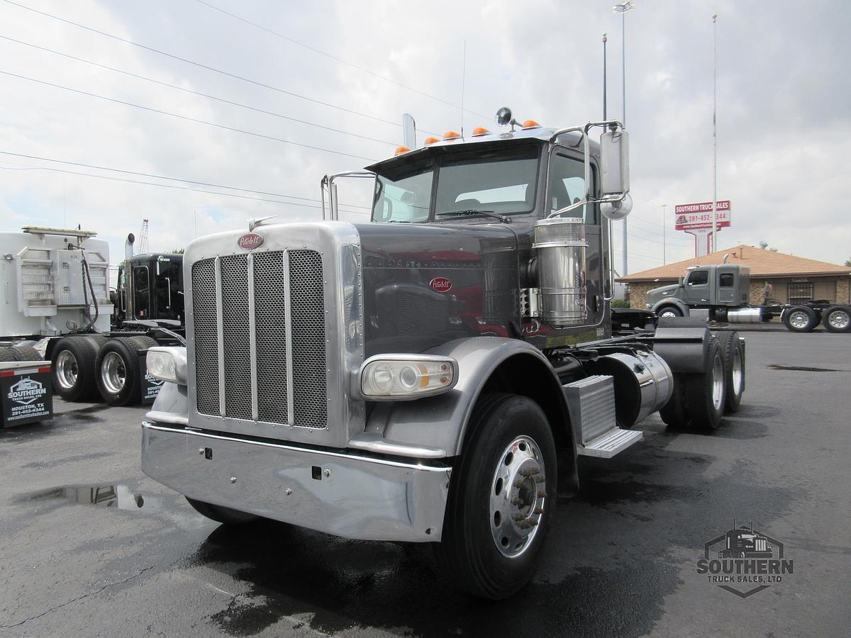 Used 2022 PETERBILT 389