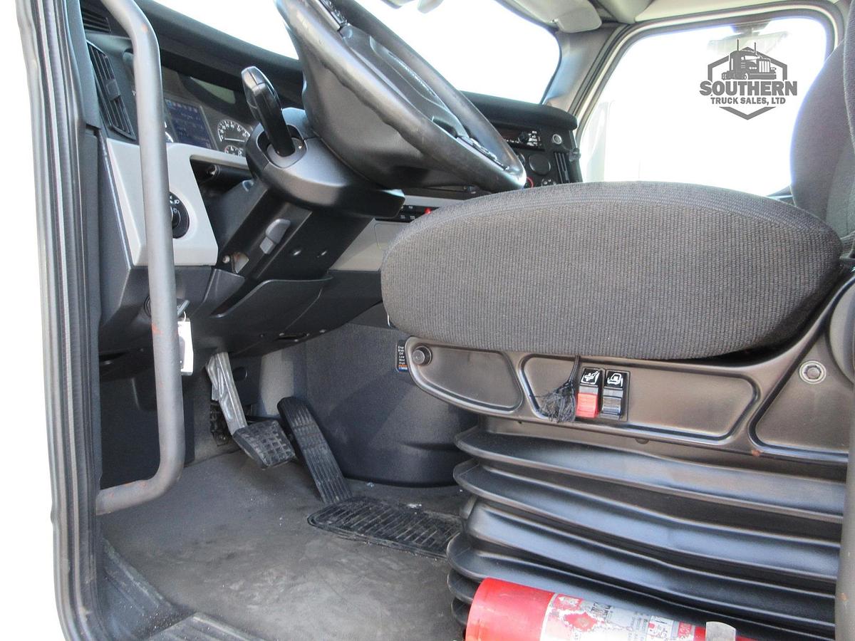 Used 2021 FREIGHTLINER CASCADIA 116