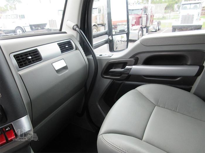 Used 2021 KENWORTH T880