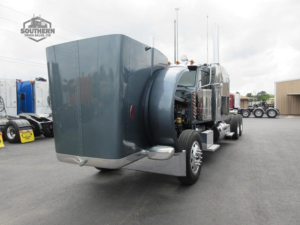 Used 2019 PETERBILT 389