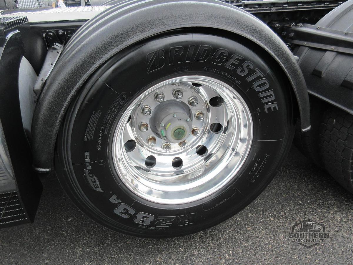 Used 2020 PETERBILT 567