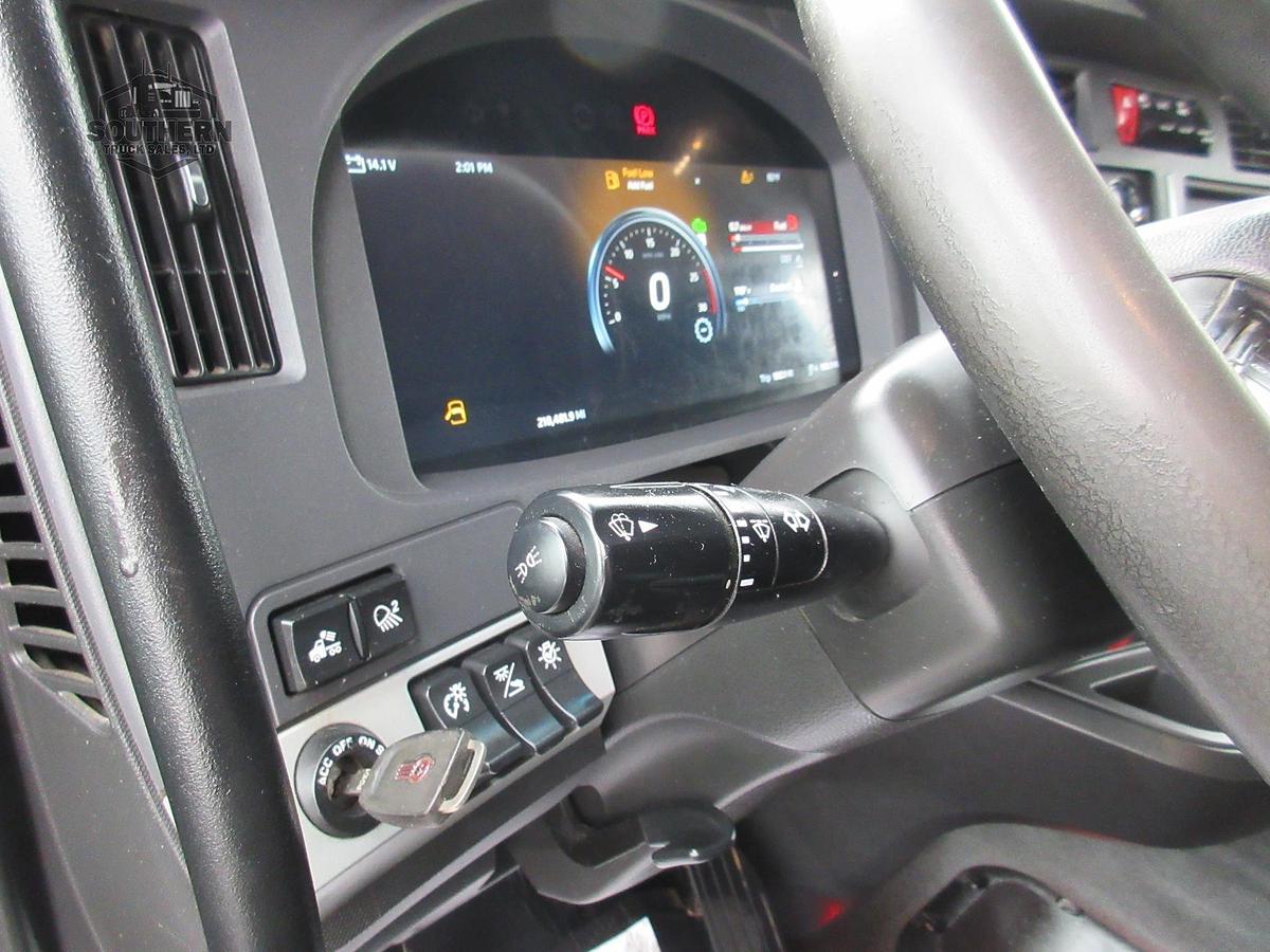 Used 2023 KENWORTH T880