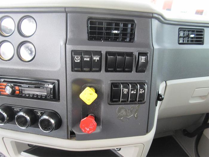 Used 2020 PETERBILT 567