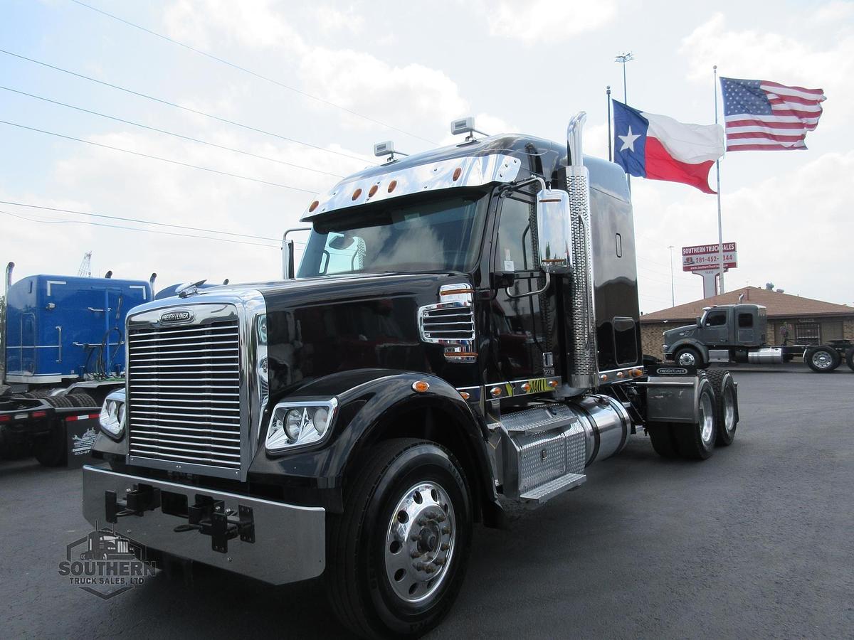 Used 2023 FREIGHTLINER CORONADO 122 SD