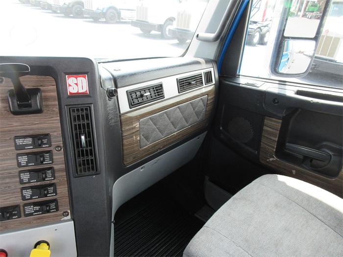 Used 2015 FREIGHTLINER CORONADO 122 SD