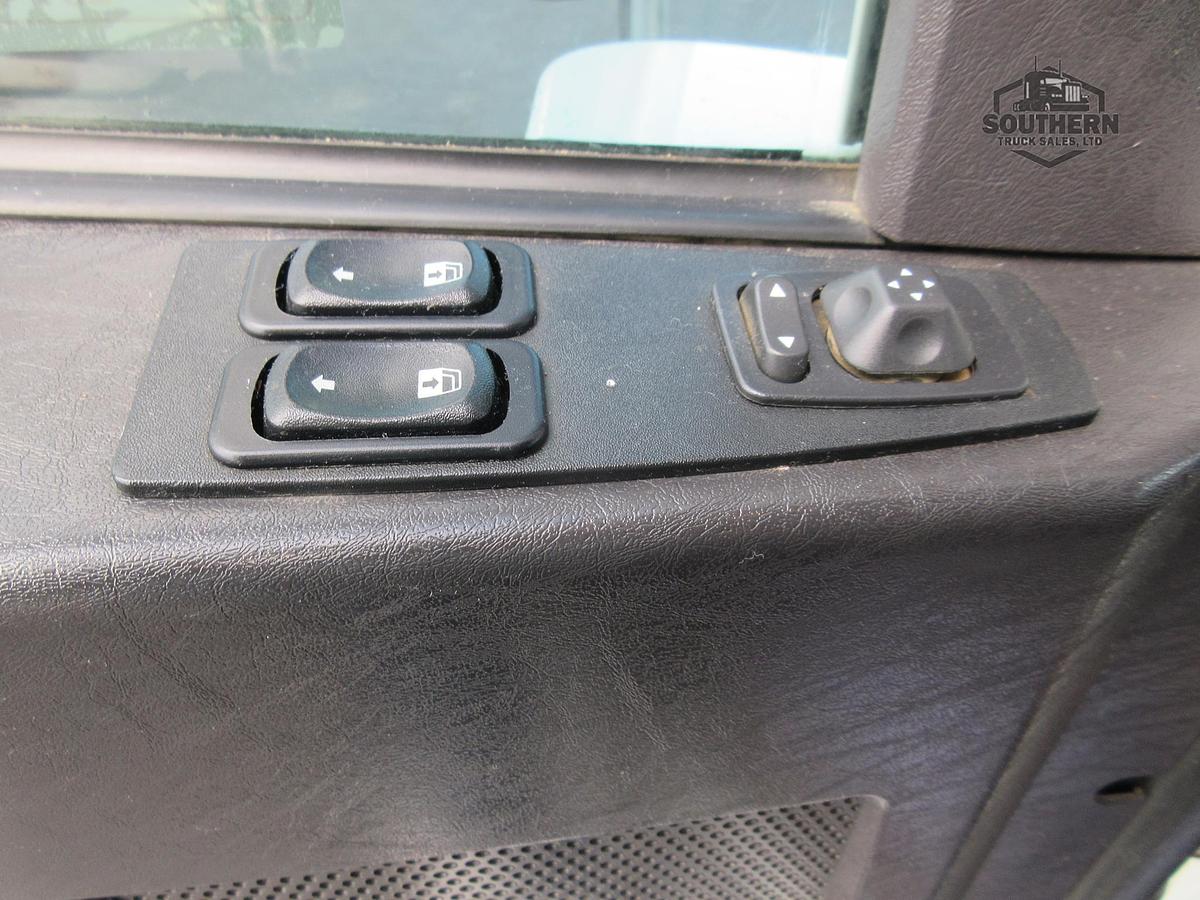 Used 2018 FREIGHTLINER CORONADO 122 SD