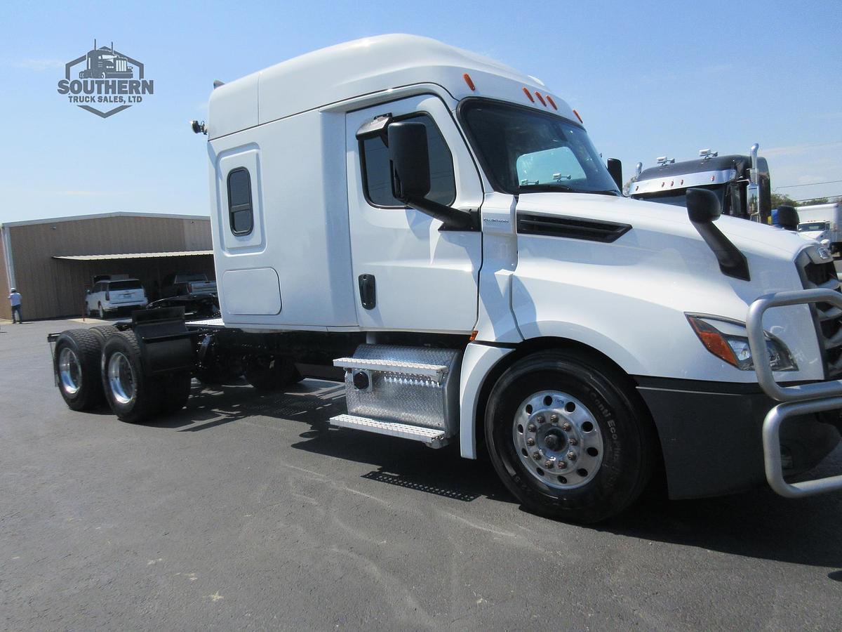 Used 2020 FREIGHTLINER CASCADIA 126