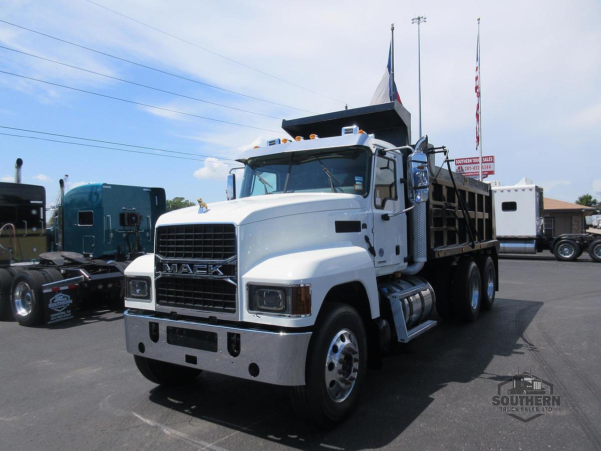Used 2023 MACK PINNACLE 64T